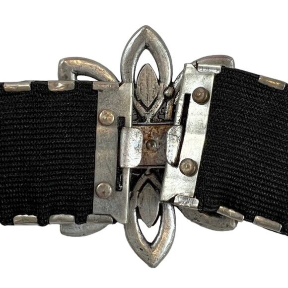 Vintage Silver Belt with Flower Buckle - Picture 3 of 5